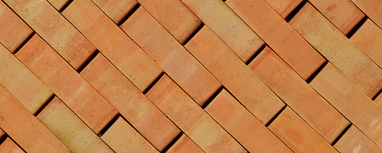 Fábrica de ladrillos en Polonia cerámica en bruto frente a ladrillos de fachada quemadores de carbón